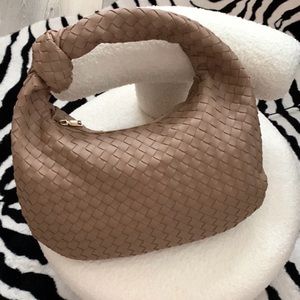 URBAN EXPRESSIONS Faux Leather Hobo Woven Bag